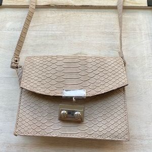 Beige faux snakeskin crossbody bag 6 1/2 inches wide 5 inches tall